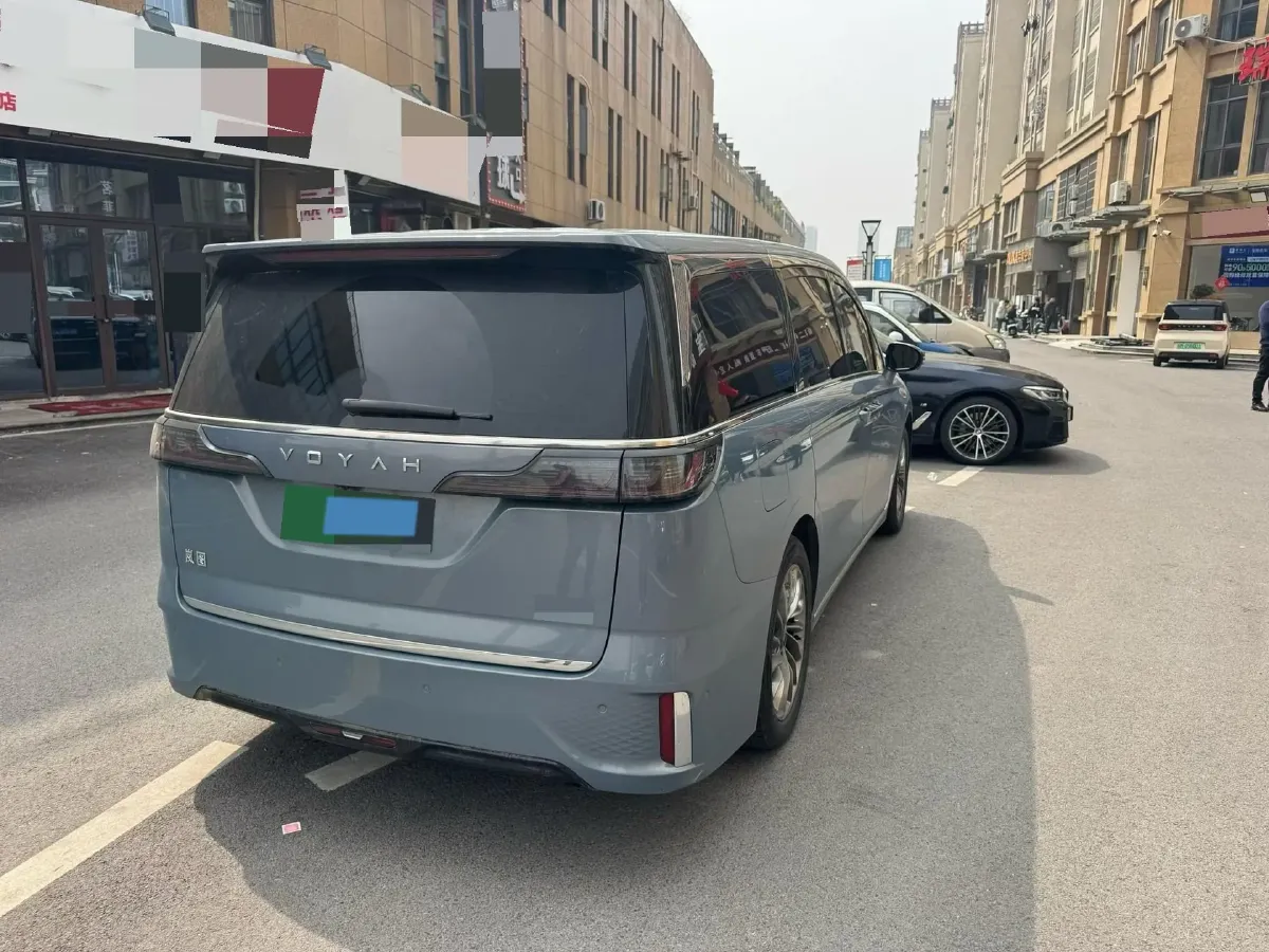 2022 Voyah Dream 1.5T 136HP L4 PHEV 25.57KWH,autocango,china used car exporter,china ev exporter,chinese used car exporter,chinese used ev exporter