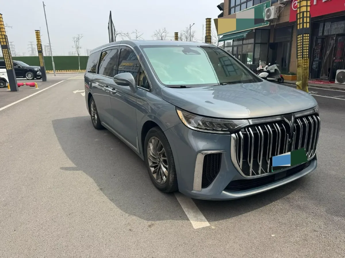 2022 Voyah Dream 1.5T 136HP L4 PHEV 25.57KWH,autocango,china used car exporter,china ev exporter,chinese used car exporter,chinese used ev exporter