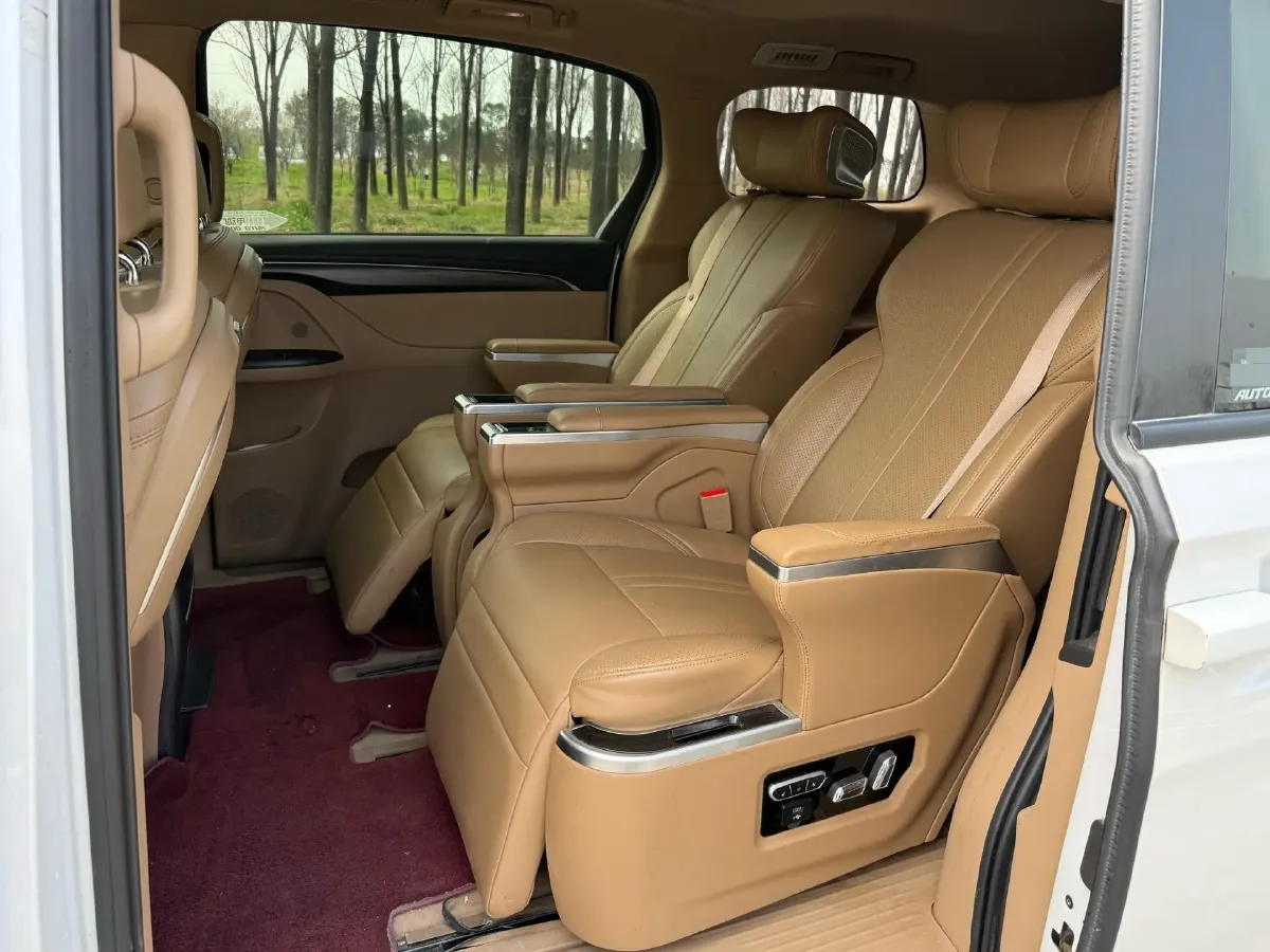 2021 Buick GL8 2.0T 237HP L4 9AT,autocango,china used car exporter,china ev exporter,chinese used car exporter,chinese used ev exporter