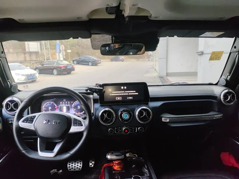 2020 Beijing BJ40 2.0T 224HP L4 8AT,autocango,china used car exporter,china ev exporter,chinese used car exporter,chinese used ev exporter