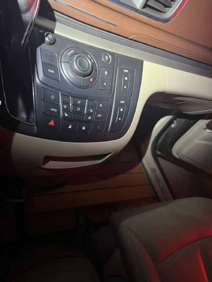 2018 Buick GL8 2.0T 260HP L4 6AT,autocango,china used car exporter,china ev exporter,chinese used car exporter,chinese used ev exporter