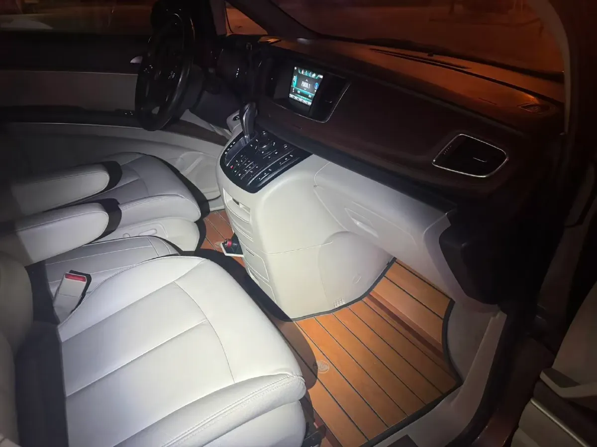 2018 Buick GL8 2.0T 260HP L4 6AT,autocango,china used car exporter,china ev exporter,chinese used car exporter,chinese used ev exporter