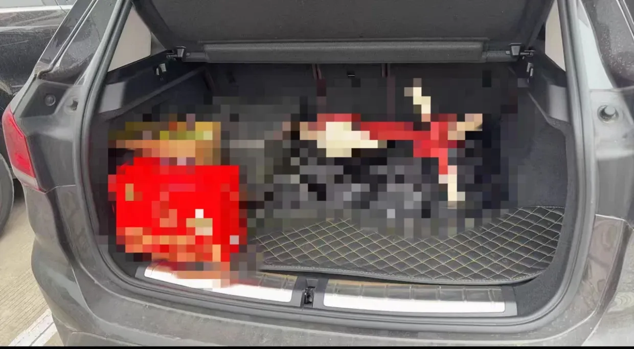 2022 BMW X1 2.0T 192HP L4 7DCT,autocango,china used car exporter,china ev exporter,chinese used car exporter,chinese used ev exporter