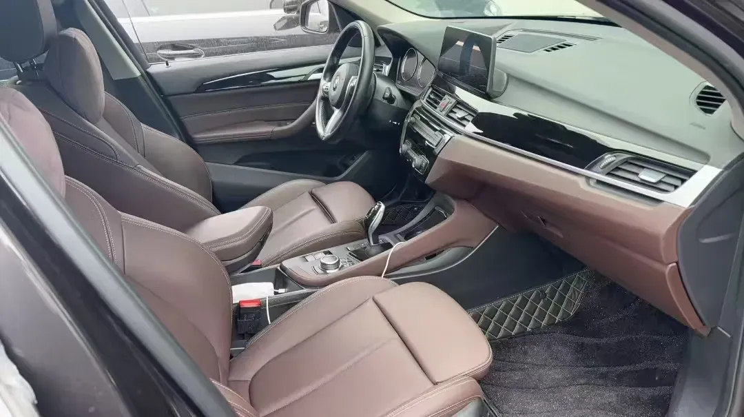 2022 BMW X1 2.0T 192HP L4 7DCT,autocango,china used car exporter,china ev exporter,chinese used car exporter,chinese used ev exporter