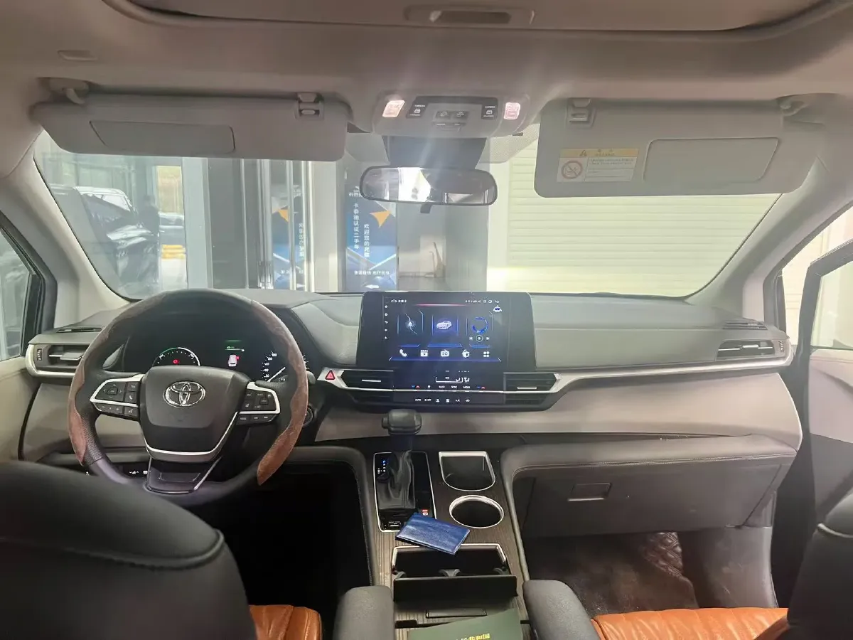 2023 Toyota Sienna 2.5L 189HP L4 E-CVT Hybrid,autocango,china used car exporter,china ev exporter,chinese used car exporter,chinese used ev exporter