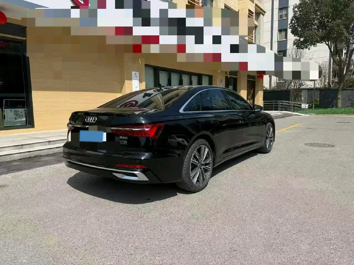 2025 Audi A6L 2.0T 245HP L4 7DCT,autocango,china used car exporter,china ev exporter,chinese used car exporter,chinese used ev exporter