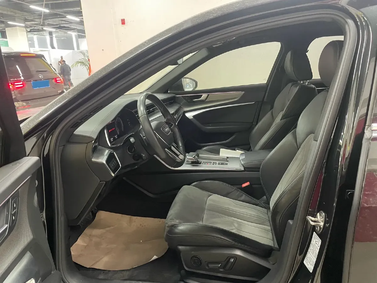 2021 Audi A6L 2.0T 190HP L4 7DCT,autocango,china used car exporter,china ev exporter,chinese used car exporter,chinese used ev exporter