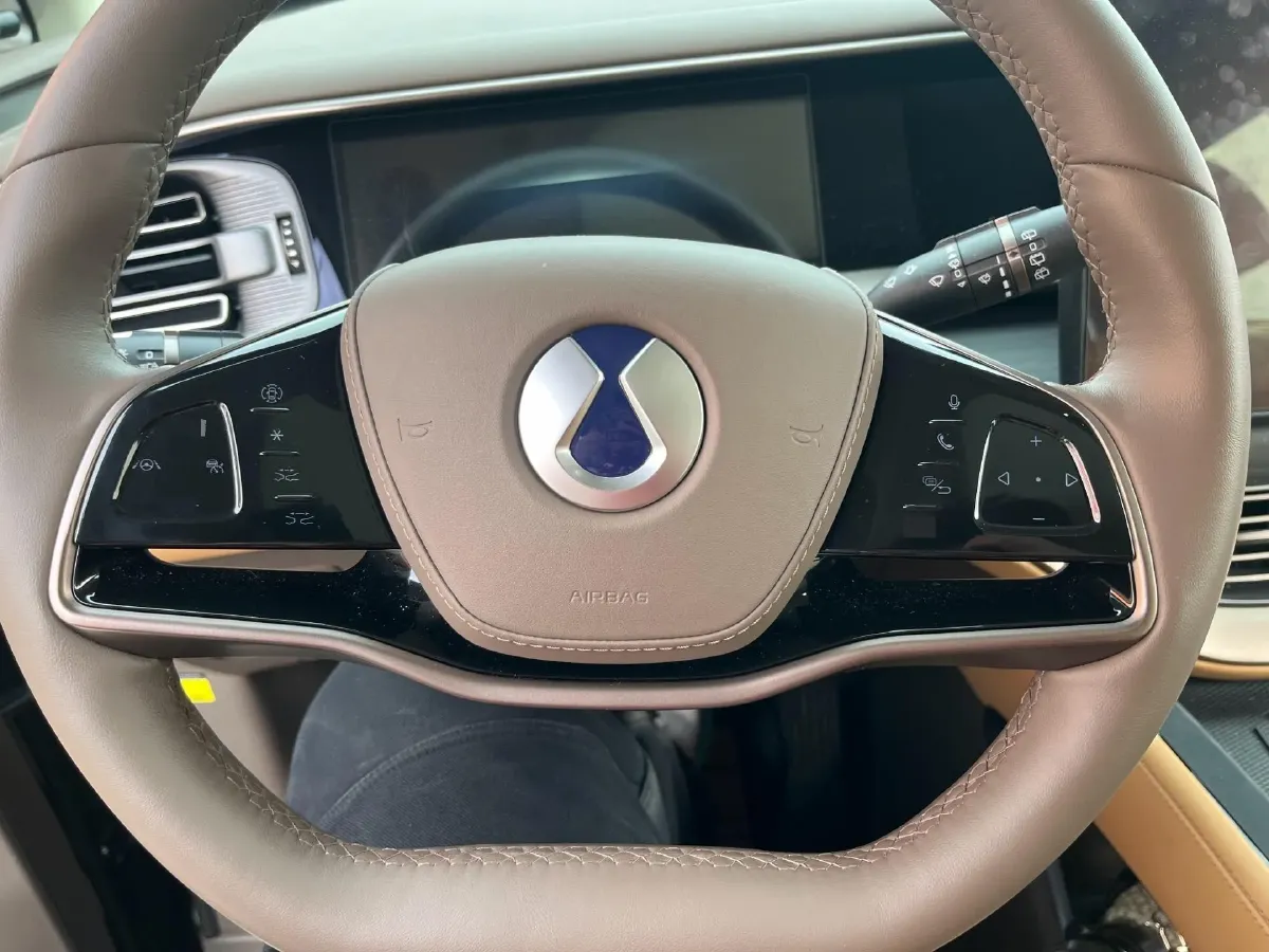 2022 Mercedes-Benz GLC Class 2.0T 197HP L4 9AT,autocango,china used car exporter,china ev exporter,chinese used car exporter,chinese used ev exporter