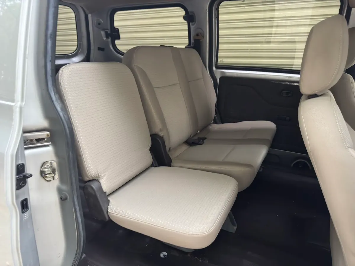 2019 WuLing HongGuang V 1.5L 99HP L4 6MT,autocango,china used car exporter,china ev exporter,chinese used car exporter,chinese used ev exporter