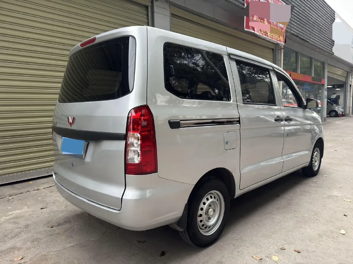 2019 WuLing HongGuang V 1.5L 99HP L4 6MT,autocango,china used car exporter,china ev exporter,chinese used car exporter,chinese used ev exporter