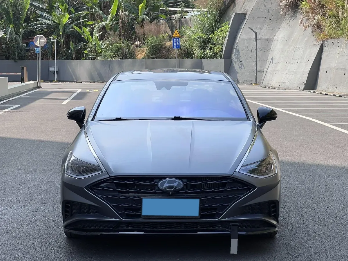 2022 Hyundai Sonata 2.0T 240HP L4 8AT,autocango,china used car exporter,china ev exporter,chinese used car exporter,chinese used ev exporter