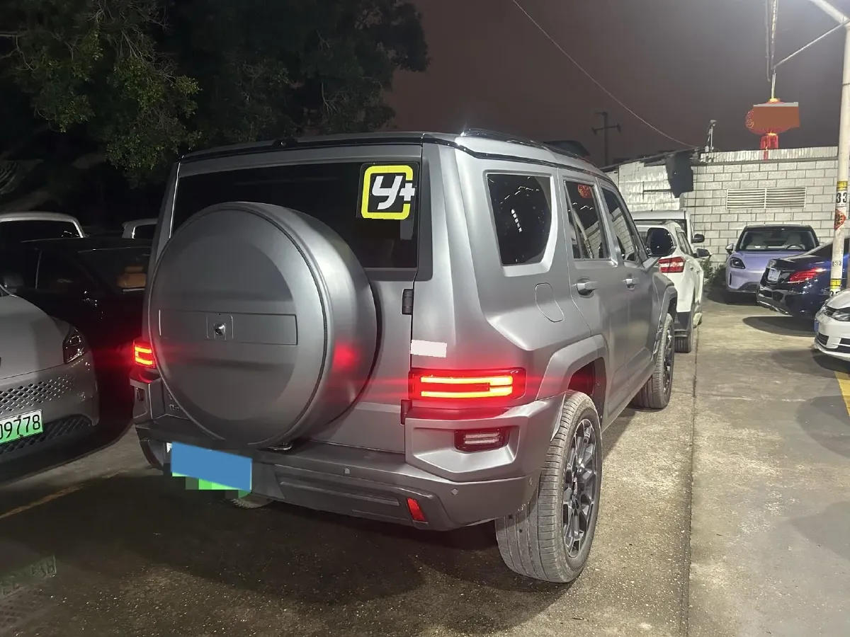 2024 Tank 700 3.0T 360HP V6 9AT PHEV 37.1KWH,autocango,china used car exporter,china ev exporter,chinese used car exporter,chinese used ev exporter