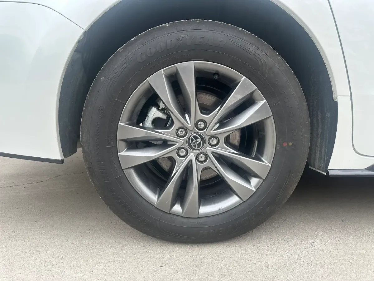 2026 Toyota Sienna 2.5L 189HP L4 E-CVT Hybrid,autocango,china used car exporter,china ev exporter,chinese used car exporter,chinese used ev exporter