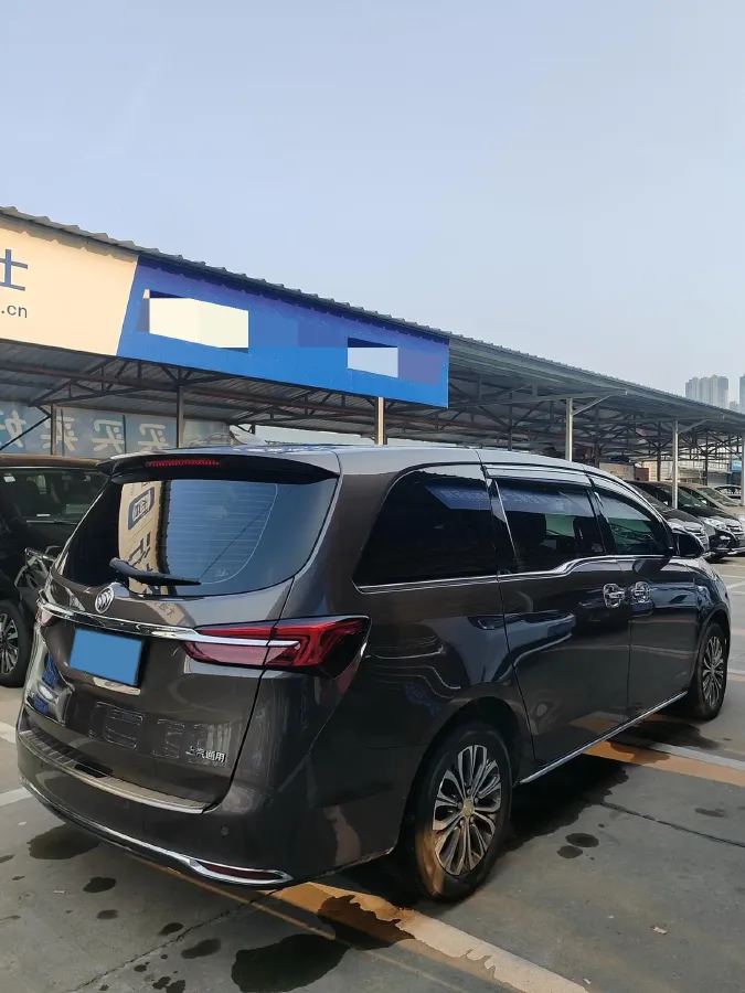 2023 Buick GL8 2.0T 237HP L4 9AT,autocango,china used car exporter,china ev exporter,chinese used car exporter,chinese used ev exporter