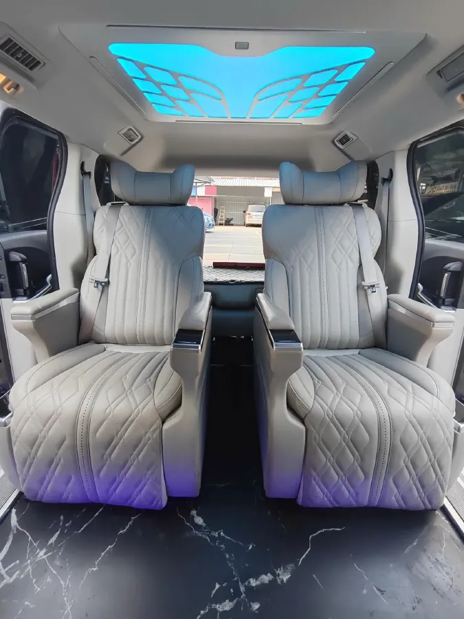 2023 Buick GL8 2.0T 237HP L4 9AT,autocango,china used car exporter,china ev exporter,chinese used car exporter,chinese used ev exporter