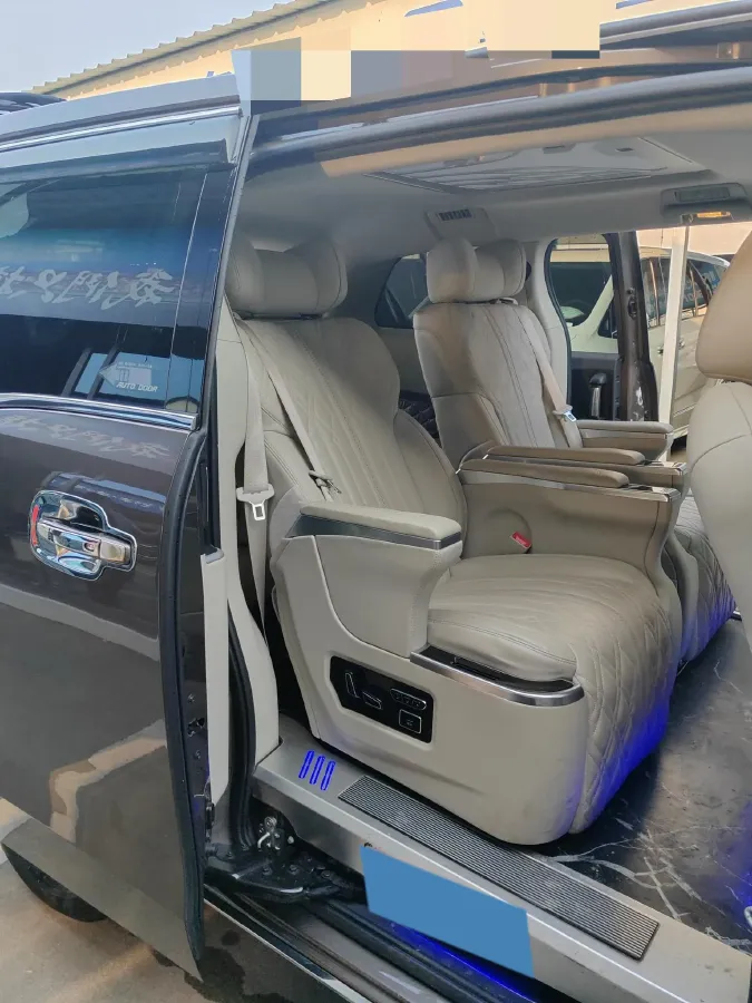 2023 Buick GL8 2.0T 237HP L4 9AT,autocango,china used car exporter,china ev exporter,chinese used car exporter,chinese used ev exporter