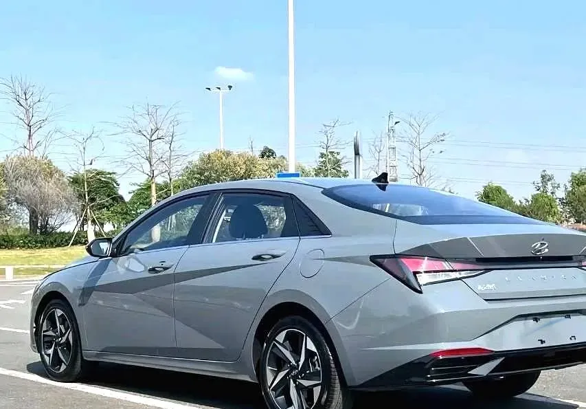 2022 Hyundai Elantra 1.5L 115HP L4 CVT,autocango,china used car exporter,china ev exporter,chinese used car exporter,chinese used ev exporter
