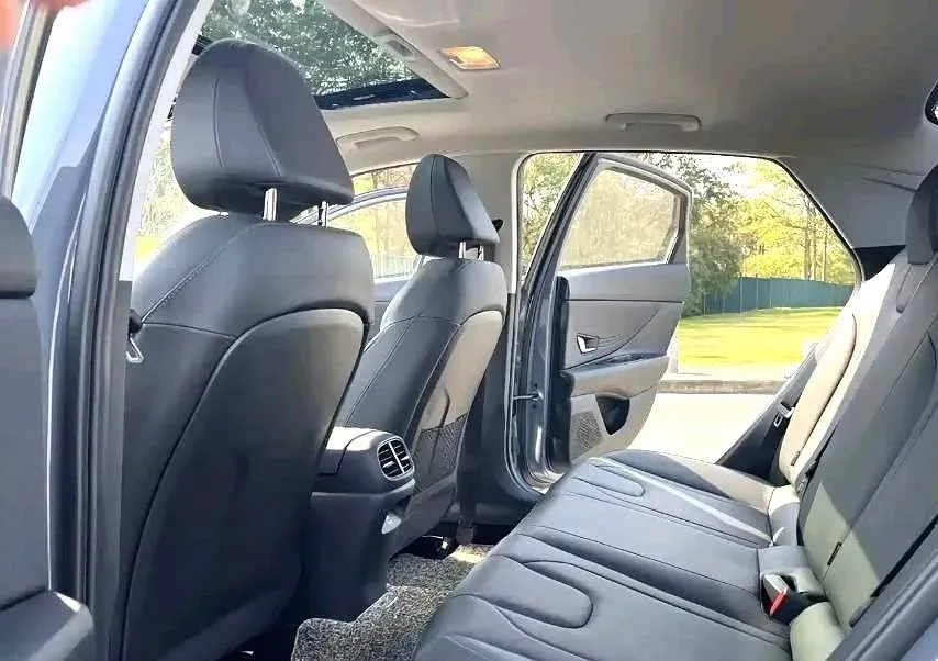 2022 Hyundai Elantra 1.5L 115HP L4 CVT,autocango,china used car exporter,china ev exporter,chinese used car exporter,chinese used ev exporter