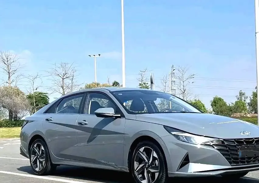 2022 Hyundai Elantra 1.5L 115HP L4 CVT,autocango,china used car exporter,china ev exporter,chinese used car exporter,chinese used ev exporter