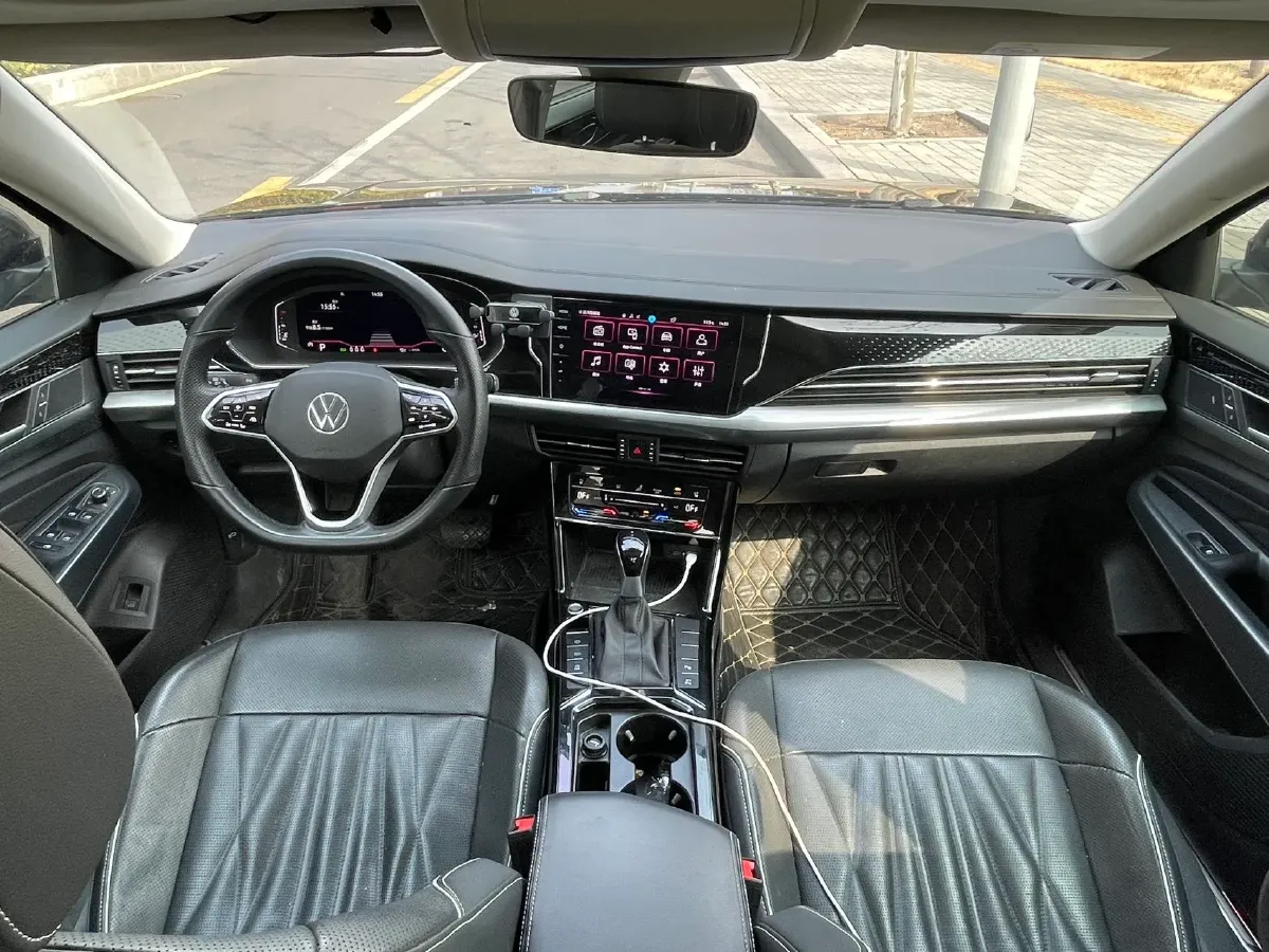 2023 Volkswagen Passat 2.0T 186HP L4 7DCT,autocango,china used car exporter,china ev exporter,chinese used car exporter,chinese used ev exporter