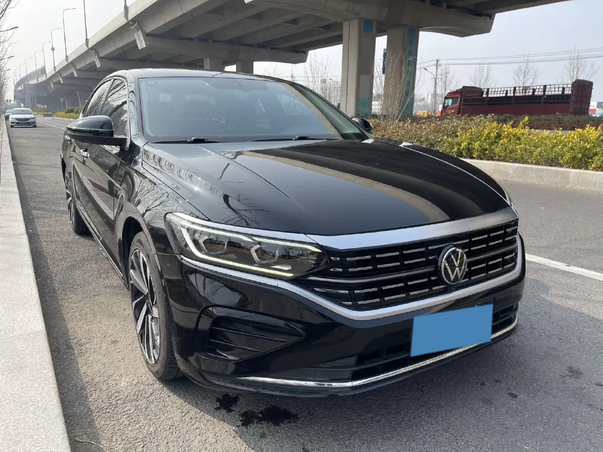 2023 Volkswagen Passat 2.0T 186HP L4 7DCT,autocango,china used car exporter,china ev exporter,chinese used car exporter,chinese used ev exporter
