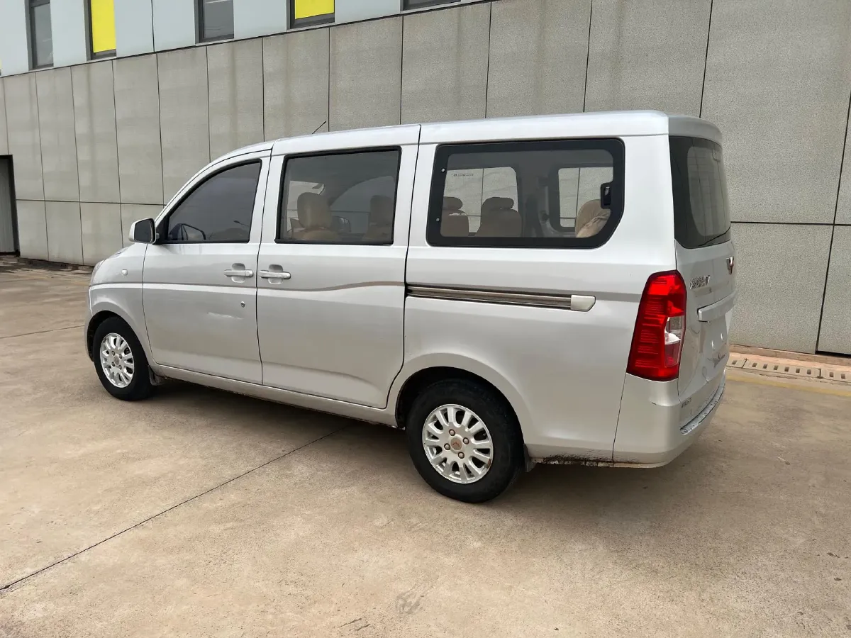 2015 WuLing HongGuang 1.5L 112HP L4 5MT,autocango,china used car exporter,china ev exporter,chinese used car exporter,chinese used ev exporter