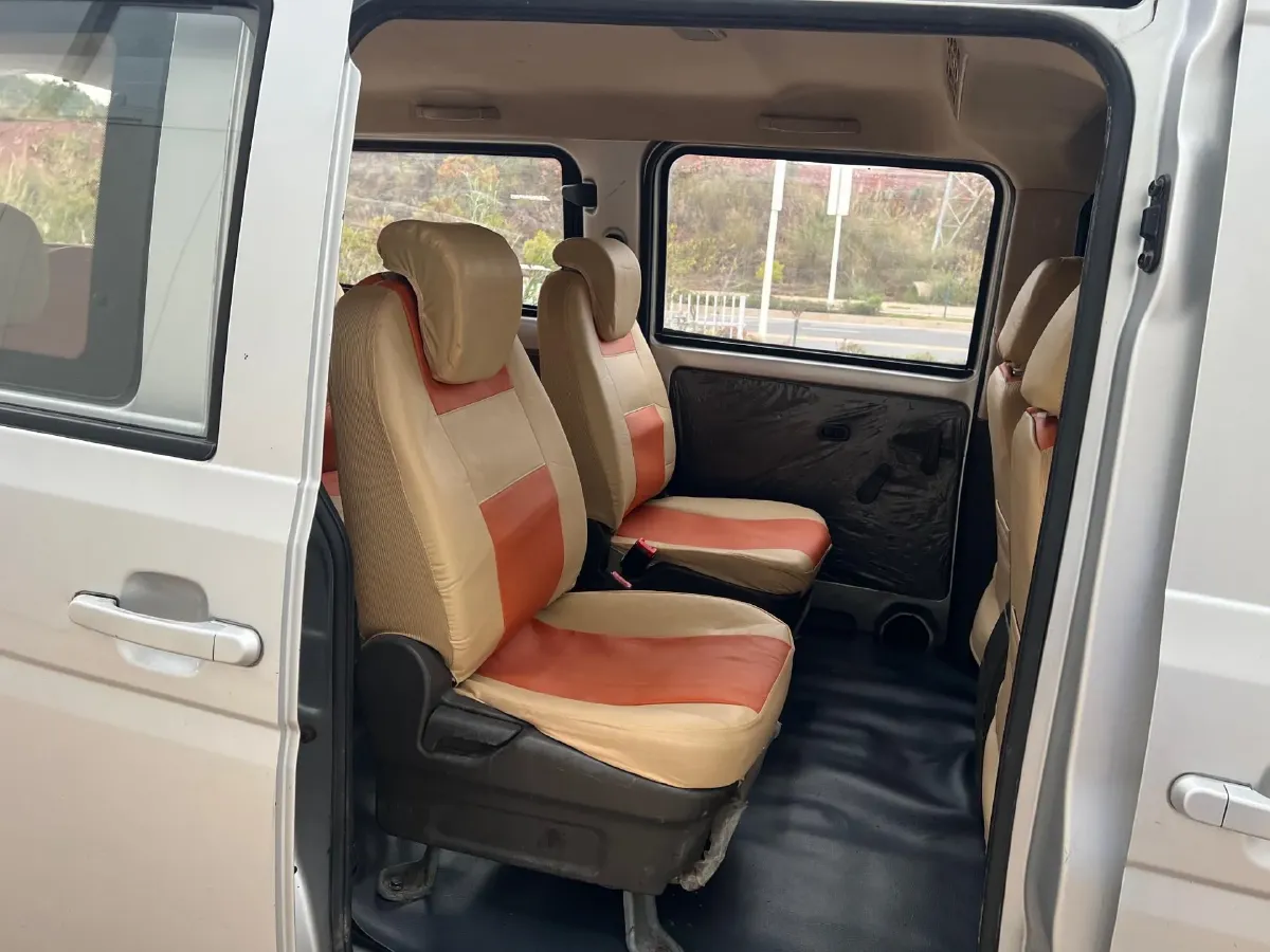 2015 WuLing HongGuang 1.5L 112HP L4 5MT,autocango,china used car exporter,china ev exporter,chinese used car exporter,chinese used ev exporter