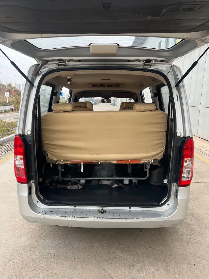 2015 WuLing HongGuang 1.5L 112HP L4 5MT,autocango,china used car exporter,china ev exporter,chinese used car exporter,chinese used ev exporter