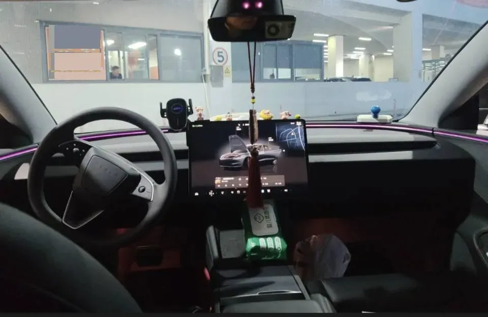 2025 Tesla Model 3 BEV 62.5KWH,autocango,china used car exporter,china ev exporter,chinese used car exporter,chinese used ev exporter