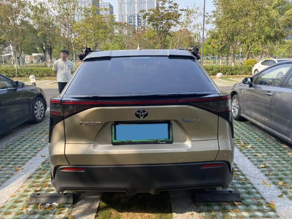 2022 Toyota bZ4X BEV 66.7KWH,autocango,china used car exporter,china ev exporter,chinese used car exporter,chinese used ev exporter