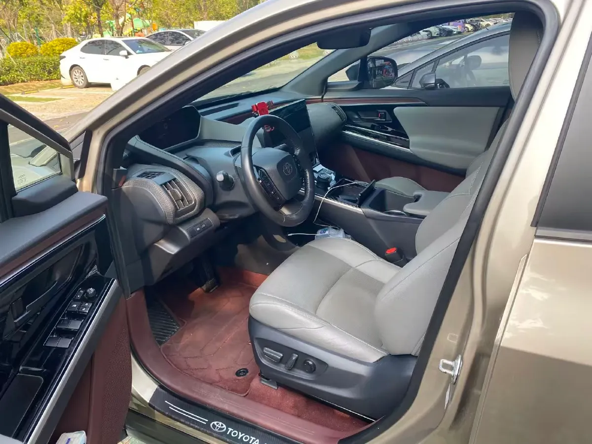 2022 Toyota bZ4X BEV 66.7KWH,autocango,china used car exporter,china ev exporter,chinese used car exporter,chinese used ev exporter