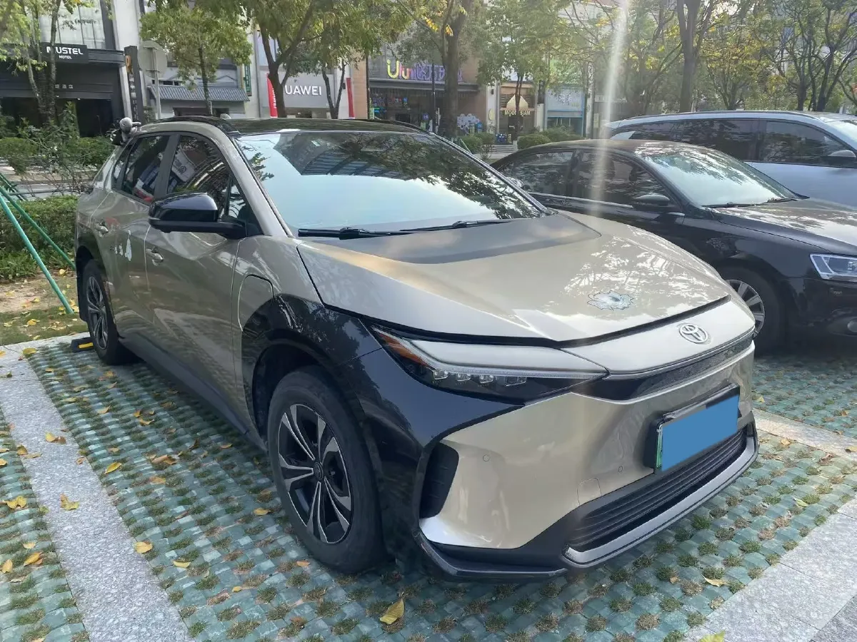 2022 Toyota bZ4X BEV 66.7KWH,autocango,china used car exporter,china ev exporter,chinese used car exporter,chinese used ev exporter