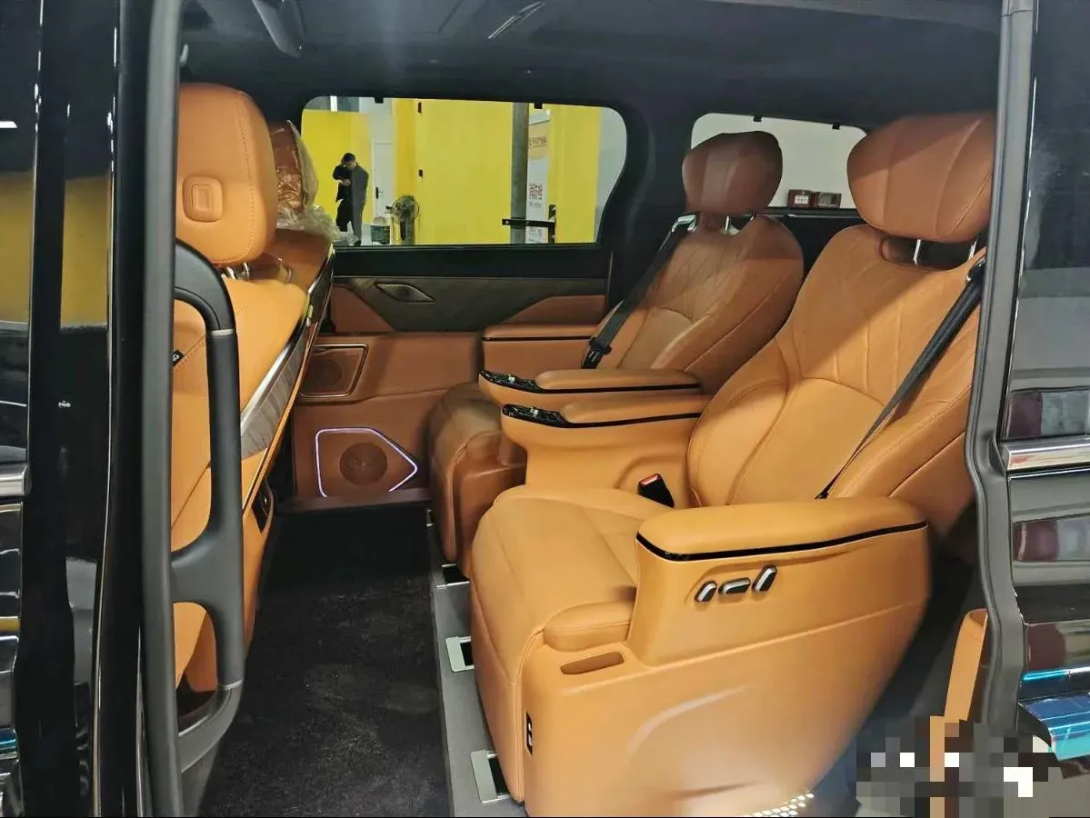 2025 WEY HighMountain 1.5T 170HP L4 4DHT PHEV,autocango,china used car exporter,china ev exporter,chinese used car exporter,chinese used ev exporter