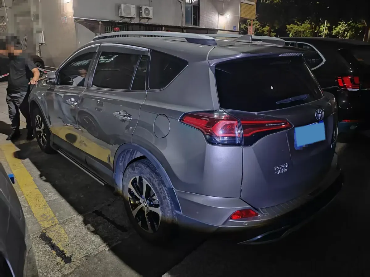 2019 Toyota Camry 2.0L 178HP L4 CVT,autocango,china used car exporter,china ev exporter,chinese used car exporter,chinese used ev exporter