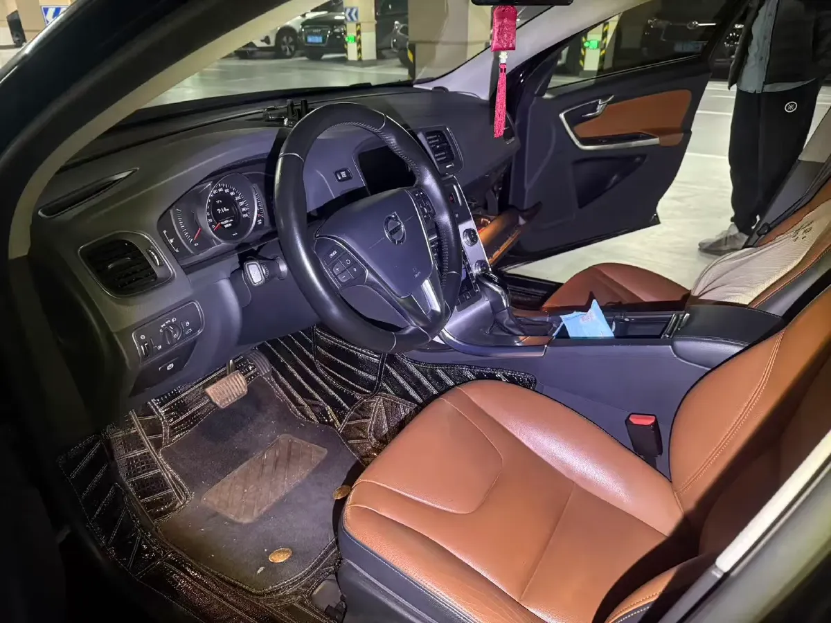 2019 Volkswagen Passat 1.4T 150HP L4 6DCT PHEV 12.1KWH,autocango,china used car exporter,china ev exporter,chinese used car exporter,chinese used ev exporter