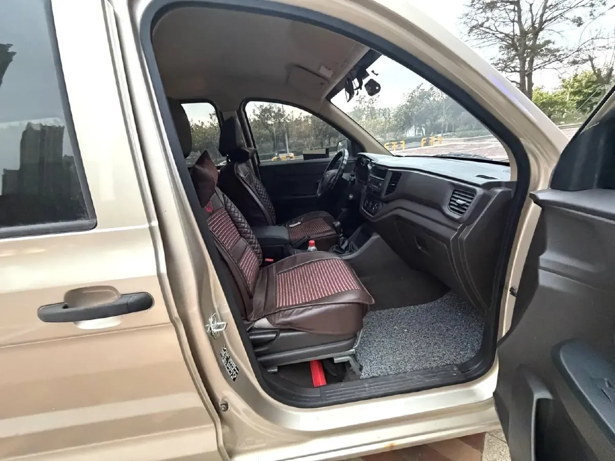 2022 JinBei Little Sea Lion X30 1.5L 102HP L4 5MT,autocango,china used car exporter,china ev exporter,chinese used car exporter,chinese used ev exporter