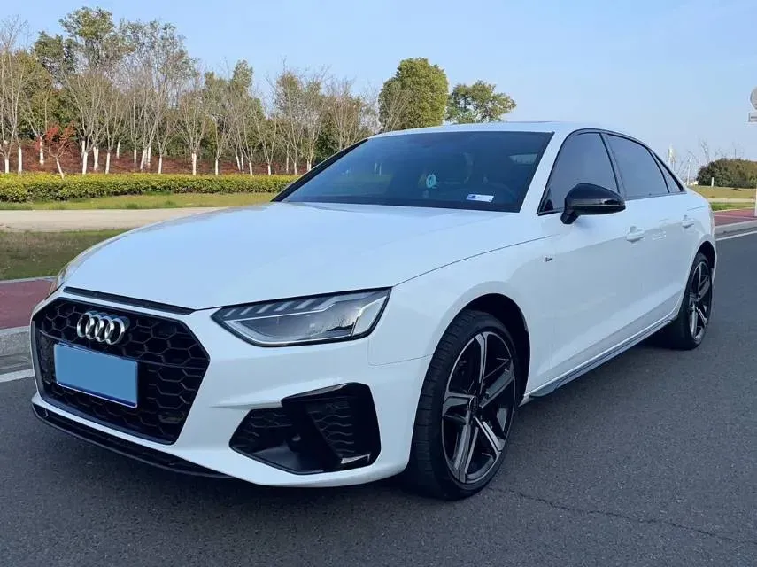 2024 Audi A4L 2.0T 190HP L4 7DCT,autocango,china used car exporter,china ev exporter,chinese used car exporter,chinese used ev exporter