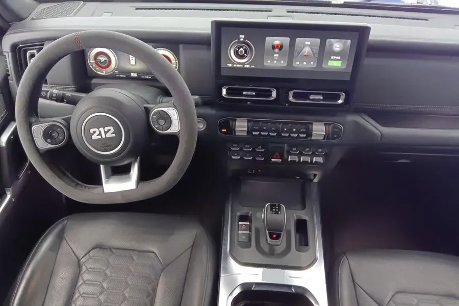 2024 212 212 T01 2.0T 252HP L4 8AT,autocango,china used car exporter,china ev exporter,chinese used car exporter,chinese used ev exporter