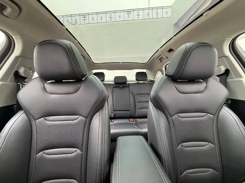 2021 Geely Preface 2.0T 190HP L4 7DCT,autocango,china used car exporter,china ev exporter,chinese used car exporter,chinese used ev exporter