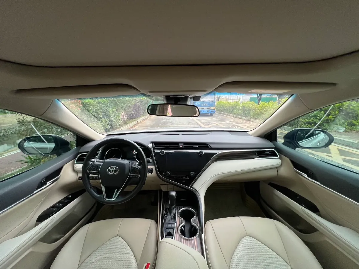 2019 Toyota Camry 2.5L 209HP L4 8AT,autocango,china used car exporter,china ev exporter,chinese used car exporter,chinese used ev exporter