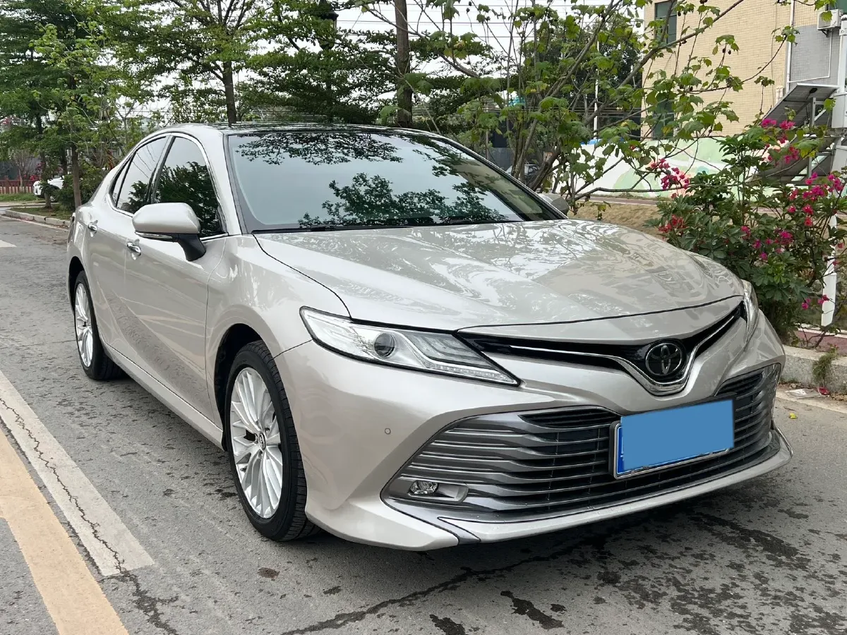 2019 Toyota Camry 2.5L 209HP L4 8AT,autocango,china used car exporter,china ev exporter,chinese used car exporter,chinese used ev exporter