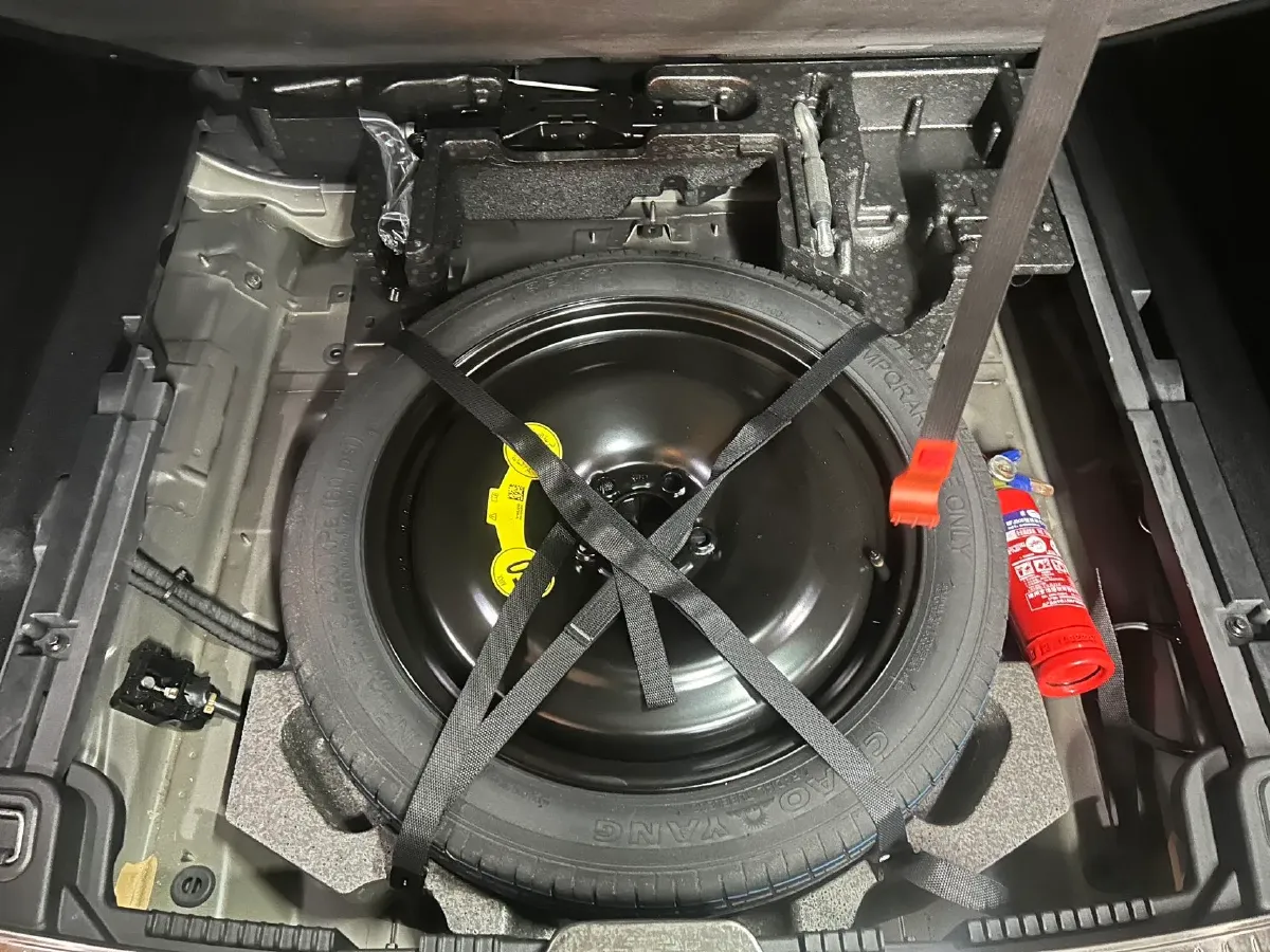 2020 Volvo XC60 2.0T 254HP L4 8AT,autocango,china used car exporter,china ev exporter,chinese used car exporter,chinese used ev exporter