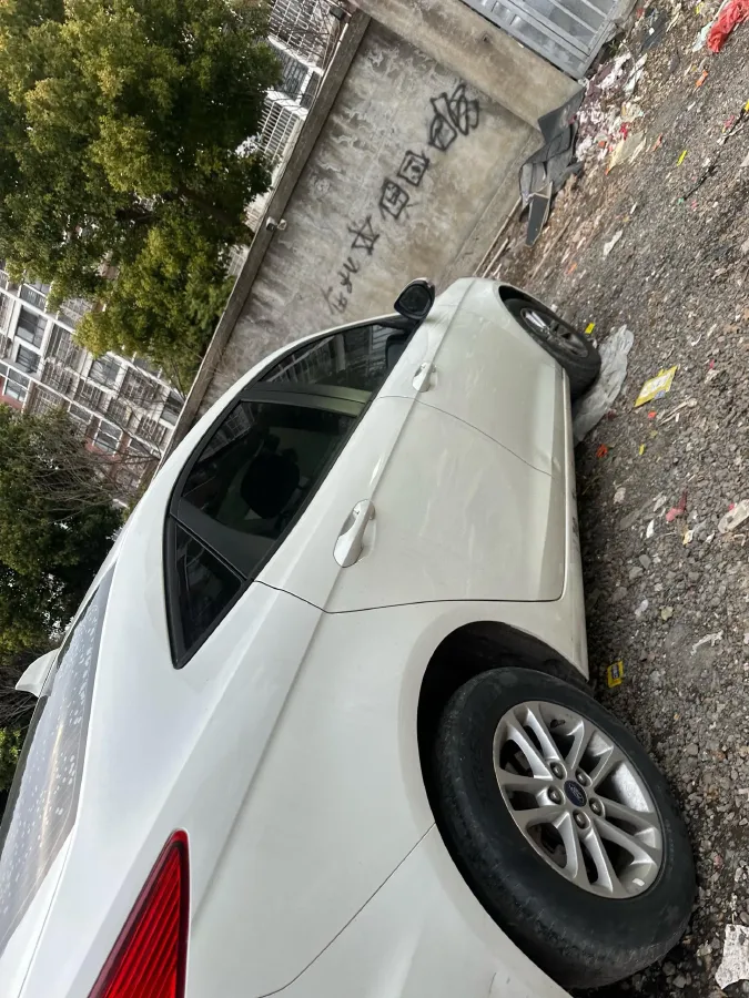 2019 Ford Escort 1.5L 122HP L3 6AT,autocango,china used car exporter,china ev exporter,chinese used car exporter,chinese used ev exporter