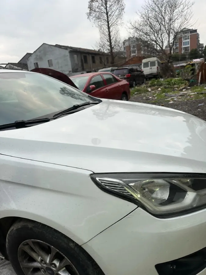 2019 Ford Escort 1.5L 122HP L3 6AT,autocango,china used car exporter,china ev exporter,chinese used car exporter,chinese used ev exporter