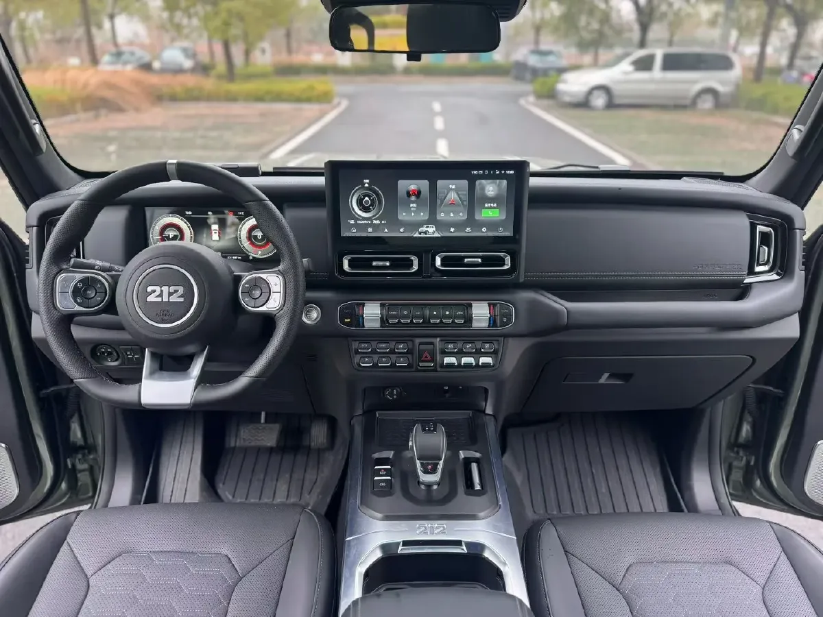 2024 212 212 T01 2.0T 252HP L4 8AT,autocango,china used car exporter,china ev exporter,chinese used car exporter,chinese used ev exporter