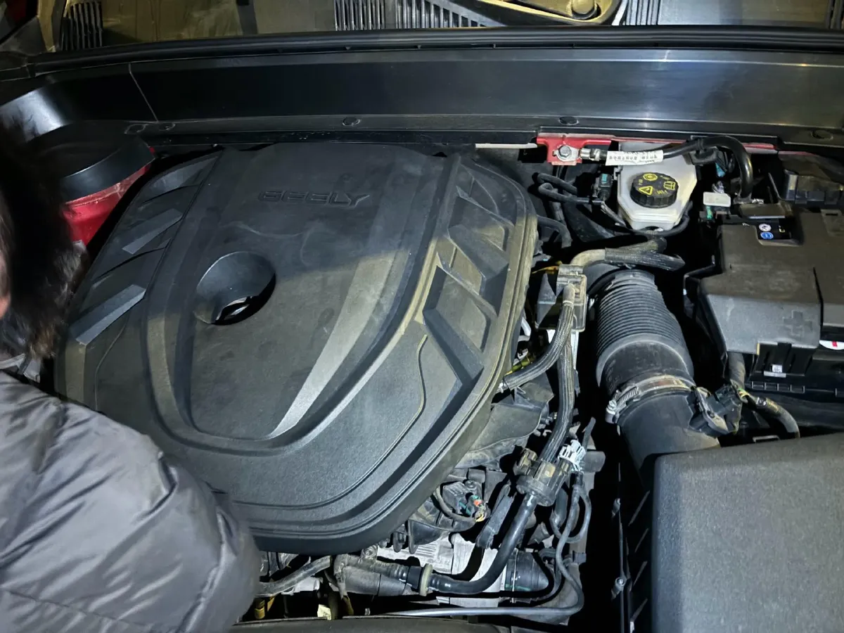 2021 Geely Monjaro 2.0T 218HP L4 7DCT,autocango,china used car exporter,china ev exporter,chinese used car exporter,chinese used ev exporter