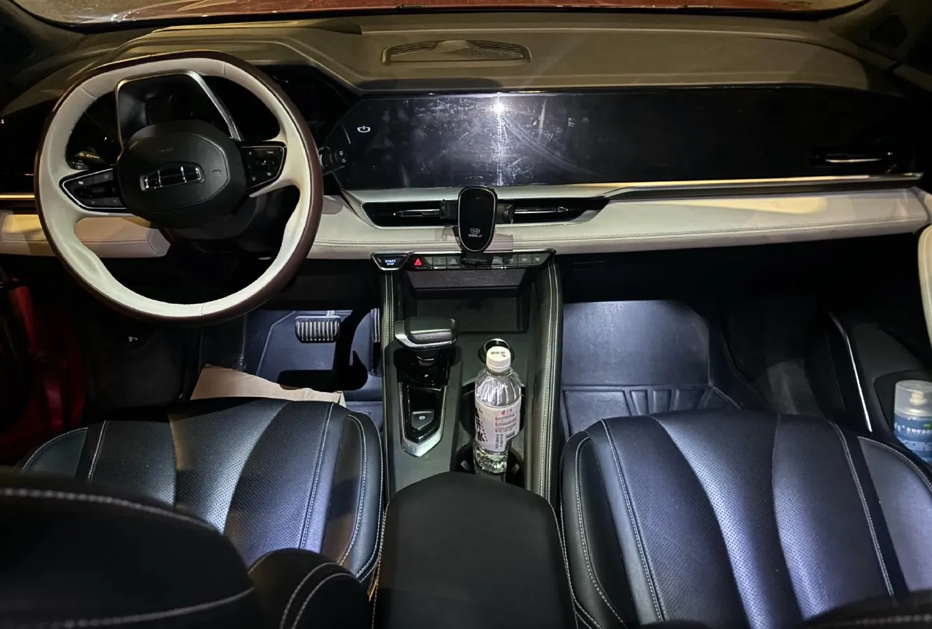 2021 Geely Monjaro 2.0T 218HP L4 7DCT,autocango,china used car exporter,china ev exporter,chinese used car exporter,chinese used ev exporter