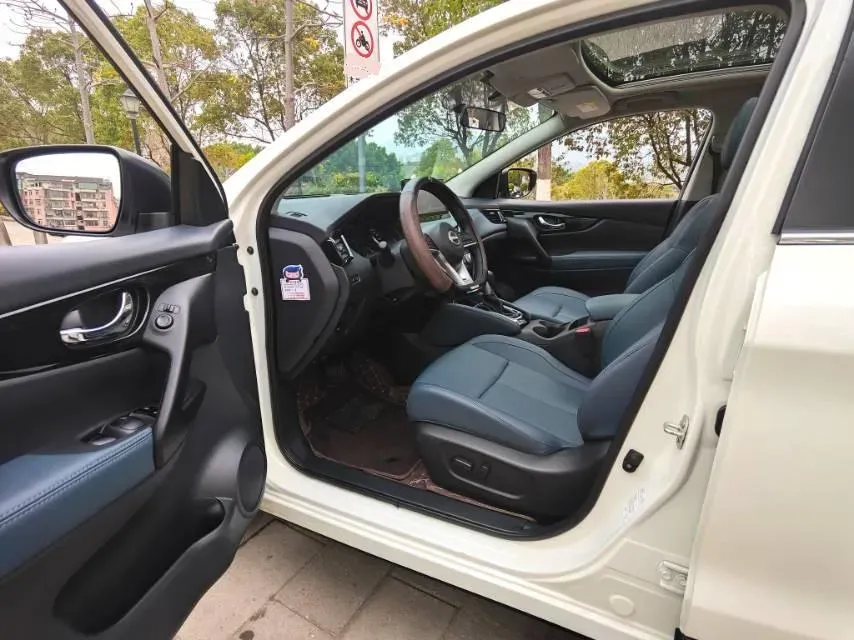 2025 Nissan Qashqai 2.0L 151HP L4 CVT,autocango,china used car exporter,china ev exporter,chinese used car exporter,chinese used ev exporter