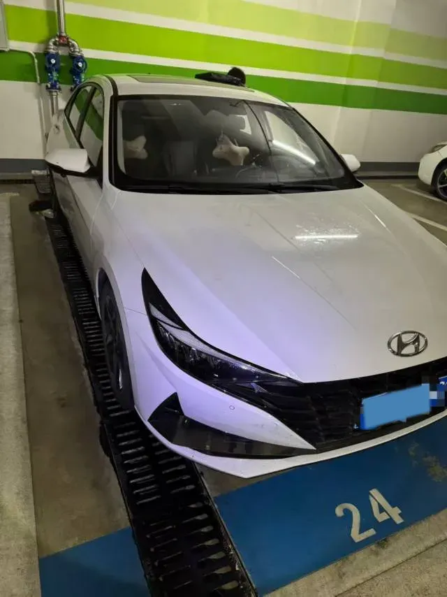 2021 Hyundai Elantra 1.5L 115HP L4 CVT,autocango,china used car exporter,china ev exporter,chinese used car exporter,chinese used ev exporter