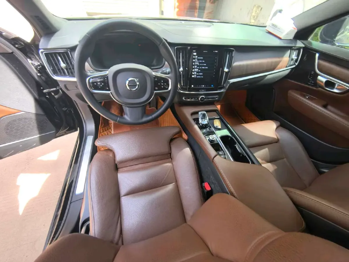 2024 Volvo S90 2.0T 250HP L4 8AT,autocango,china used car exporter,china ev exporter,chinese used car exporter,chinese used ev exporter